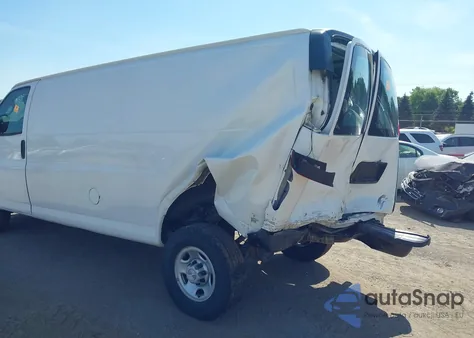 2020 Chevrolet Express Cargo Rwd 2500 Extended Wheelbase Wt from USA, damaged, VIN 1GCWGBFP4L1131114